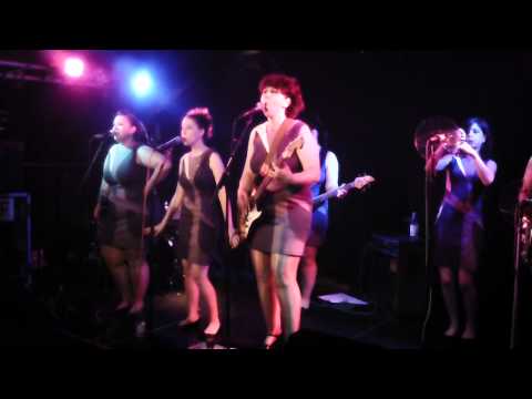 The Schogettes (All Girl Soul Mannheim) Rubberneckin (Elvis) Live @ Bamberg 2014