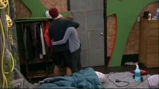 BB16 married Christine and single Cody get way too close - awkward