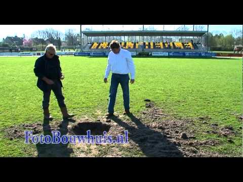 20110402 Tiel Theole Gaten in veld