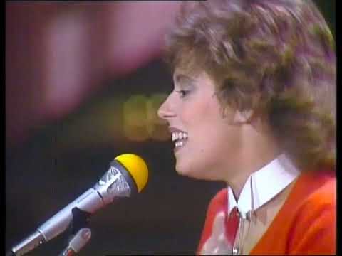 Barbara Boncompagni - Notte e giorno (Sanremo 1983 - 2a serata - stereo)