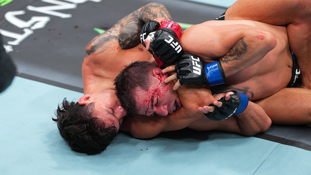 #UFC328 Alessandro Costa: Vence con Sumisión