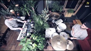 Inrocks Session : ALB joue &quot;Whispers&quot; et &quot;The Road&quot;