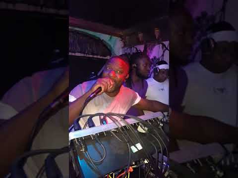 DJ Danger and DJ Skully mix up time