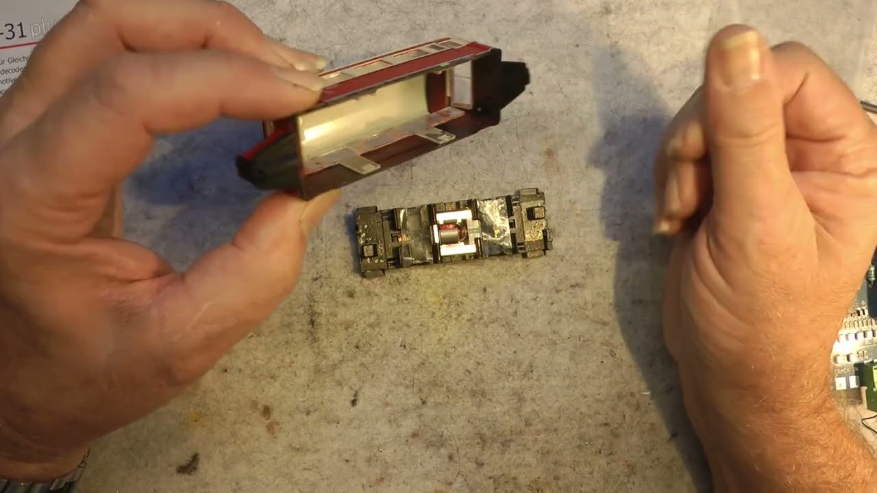 Wolfgangs Märklin Modellbahn - Bemo-Schweineschnäutzchen bekommt Pendelsteuerung-Tams-LD-G-31