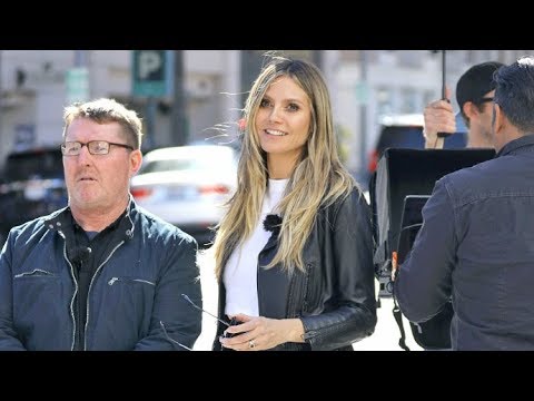 download lagu mp3 mp4 Heidi Klum Ring, download lagu Heidi Klum Ring gratis, unduh video klip Heidi Klum Ring