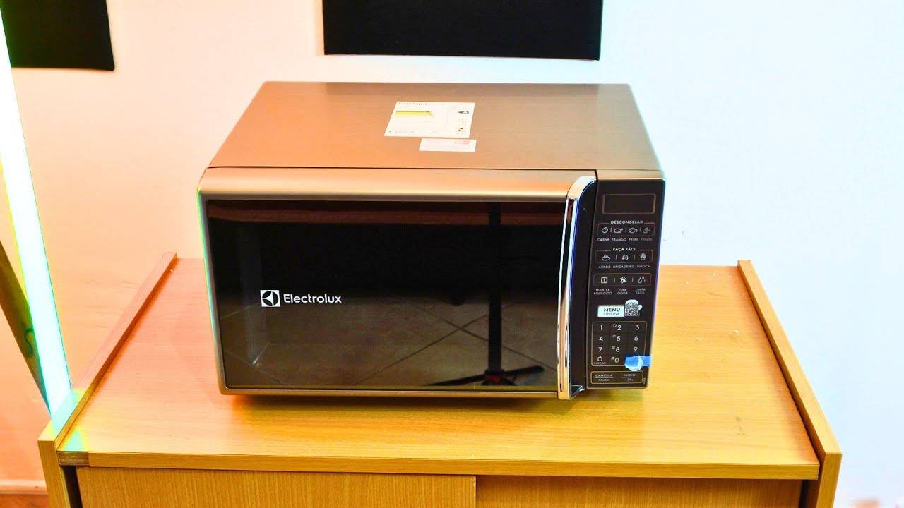 Miniatura da avaliação em vídeo de Micro-ondas Electrolux MS37R 27L Inox Espelhado
