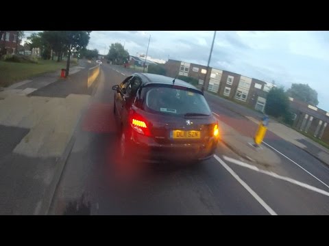 Driver pulls out on cyclist (SMIDSY)