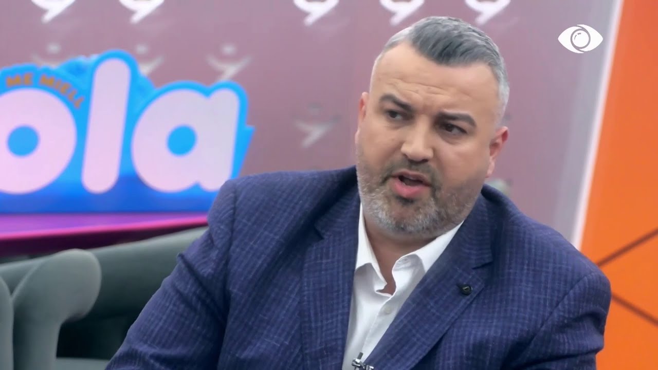 Merret me familjet tona.../ Debat mes Rogertit dhe banorëve: Bën viktimën