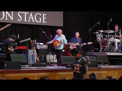 Lee Ritenour at Capital Jazz Fest 25 featuring Tom Kennedy Bass