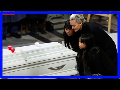 Hommage à johnny hallyday : les larmes de david, l’émotion de laeticia, les mots de line renaud