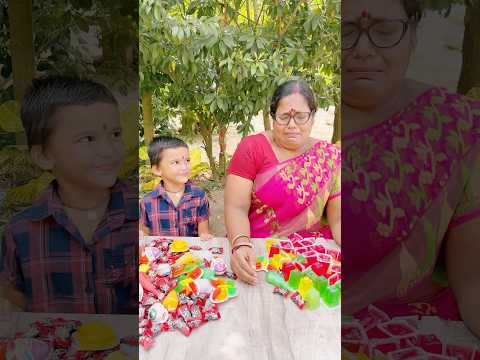 Dhritir sob chocolate didun ke diye dite holo 😂😘