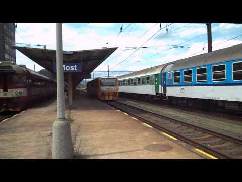 Příjezd vlaku Os 6710 a odjezd vlaku Os 6743 - Most, 22. 6. 2013