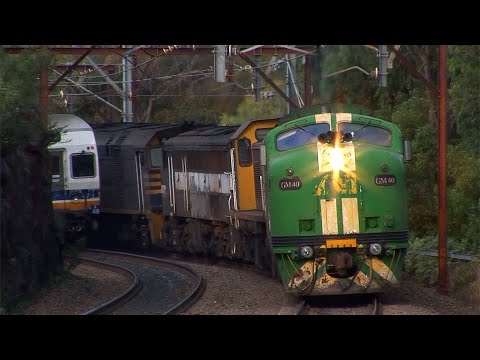 Australian diesel locomotives, including streamliners - LVRF train no.4168 - Cowan bank - 2005
