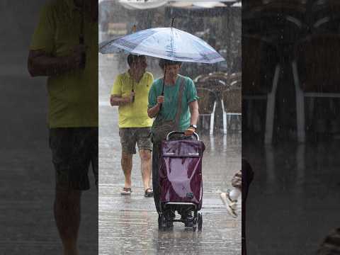 El cuerpo sin vida de un hombre es localizado tras fuertes lluvias en Barcelona #shorts