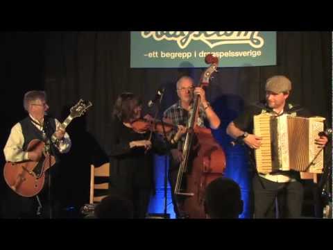 Anders Larsson orkester spiller "Bingsjövalsen"