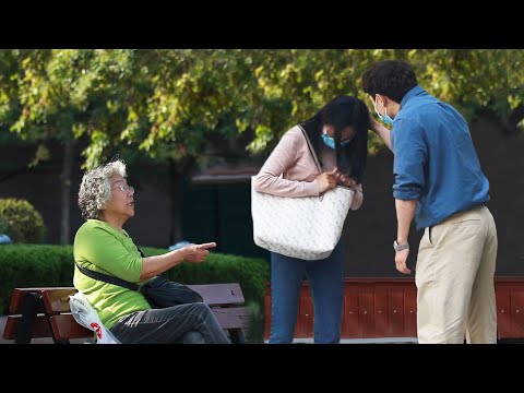 當丈夫要求妻子專心“相夫教子”，路人：誰說女人就應該待在家裡