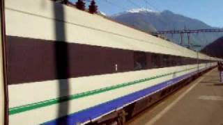 preview picture of video 'Cisalpino train arrived Bellinzona'