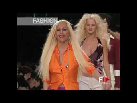 Versus Versace Fall Winter 2000-2001 Original Soundtrack Feat Gisele and Carmen Kass