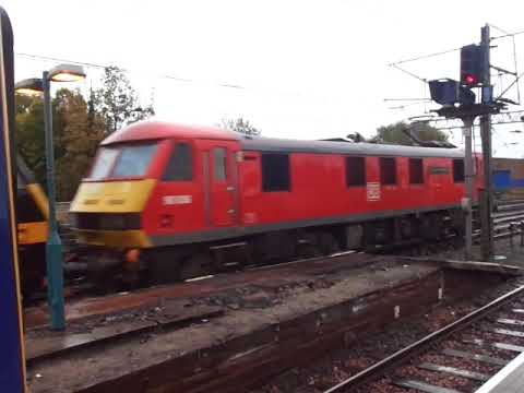 The x2 Class 90 DB Cargo UK Nos.90036+90020 with Network Rail's JNA & MLA was passed by at Carlisle.
