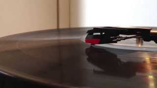 Blind Willie Johnson - God Moves on The Water (1929)