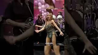 Pure Electric Energy: Tina Turner Live 🕺⚡#tinaturner #simplythebest #rocknroll #80s #kifnrock