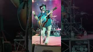 Keith Anderson Live " Pickin Wildflowers" @Ringo Wisconsin