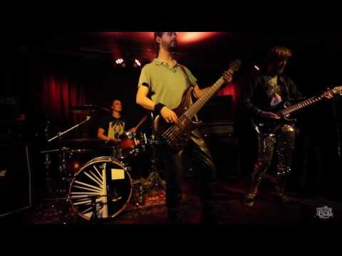 As Giants Fail LIVE at Medusa