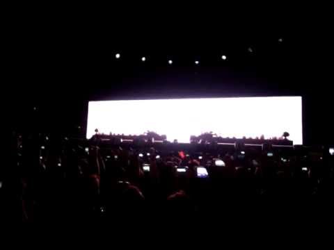 Beyonce's opening at Made in America into "Run The World (Girls)" live