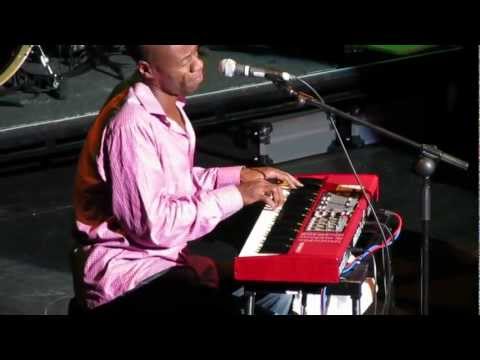 MIKE &  THE MECHANICS- A TIME AND PLACE- CARDIFF JULY 2012