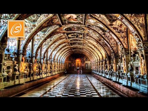 Sobre Munich Residence - Antiquarium, Room of Charlotten & Court Chapel - Alemanha