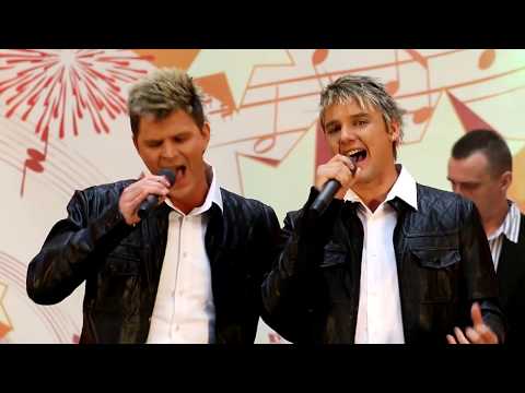 Attila és Szaby (Magic of Music) - Fényév távolság [Házibuli 2014]