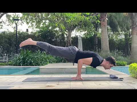 Mayur Asana / Mayurasana / Pfauenhaltungstechniken mit Großmeister Jai