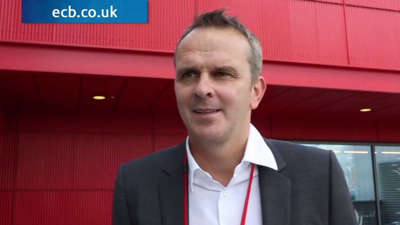 Ashes Cricket - Liverpool football legend Dietmar Hamann reveals love of cricket - YouTube