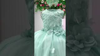 Vídeo de Vestido Juvenil Verde Menta com Flores