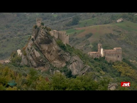 The castle and the medieval village of Roccascalegna, Italy.