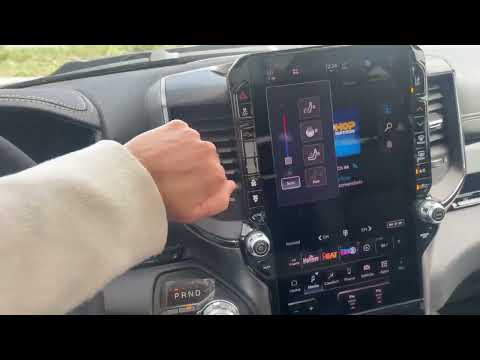 2026 Ram 1500 Sport 4x4 Crew Cab 5'7" Box in Black for sale at Kitchener Chrysler Dodge Jeep Ram in Kitchener, ON