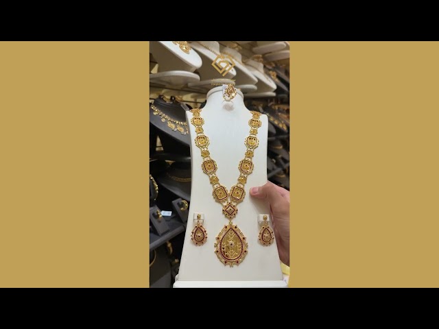 طقم وسام فقيش فقيش ذهب عيار 21 تصميم خاص الوزن 78.73 جم