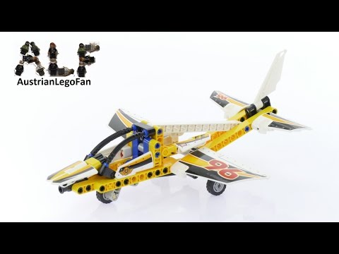 Vidéo LEGO Technic 42044 : L'avion de chasse acrobatique