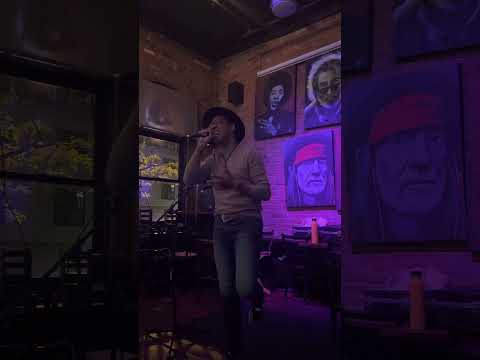 Stutter (Live at Attic Bar & Bistro) - Donaven, mISHØ