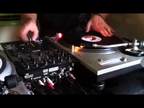 DV Scratch Battle 2014 - DJ ZODIAK3000 - Round 1