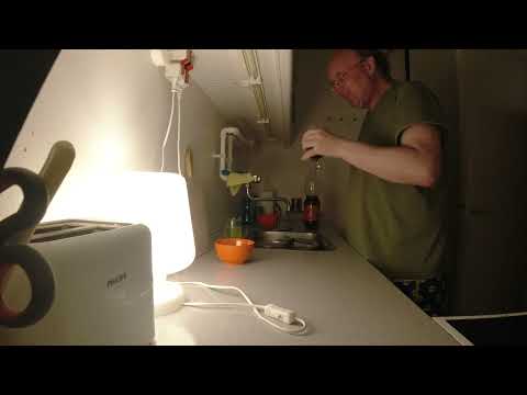 MongoTV_10970 - SPISER SKÅL SLIK SØNDAG MIDNAT