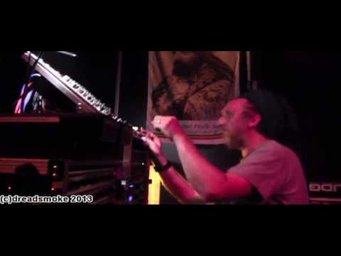 KING SHILOH SOUND SYSTEM ft mc - ina juggling style \ round 5 @ mc theater 05-07-2013
