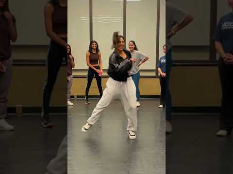 Chunnari Chunnari | BOLLYWOOD DANCE COVER | Workshop at Yale University by Eshani