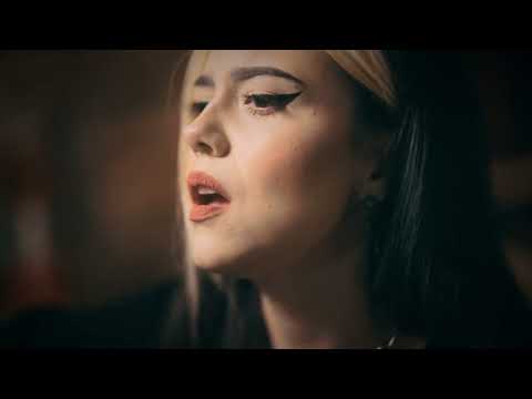 Nirvana - Something In The Way | Violet Orlandi Cover (Live Session)