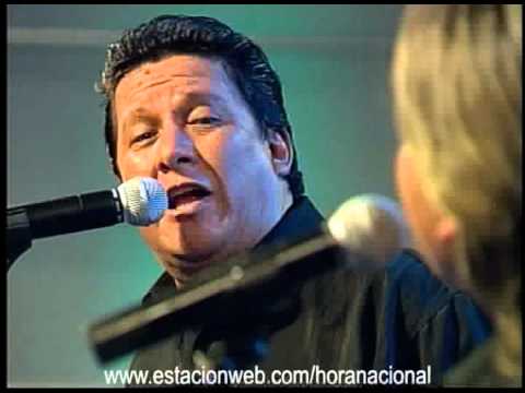 Música Ecuatoriana - Gustavo y Ángel Velasquez - "Faltándome tú"