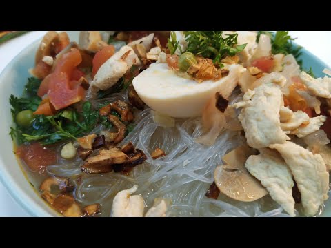 chicken glass noodles soup... another simple and easy recipe for everyone....