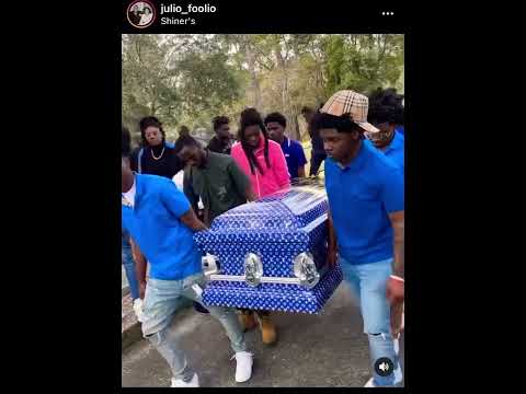 Foolio seen carrying *Mitch*  casket at funeral 🕊🙏  #rip #juliofoolio #jacksonville