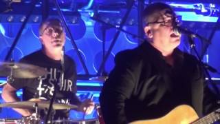 Pixies - 13. Winterlong (Neil Young cover) (O2 Academy Leeds, 30.11.16)
