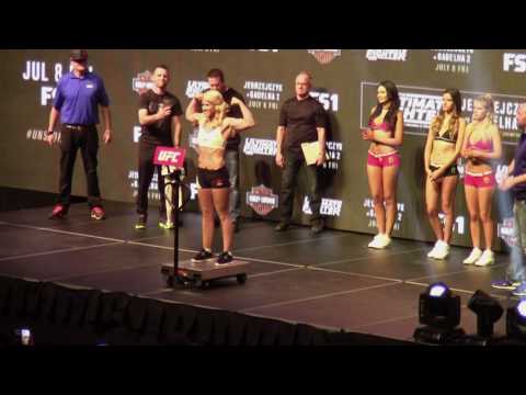 Amanda Cooper vs Tatiana Suarez TUF 23 Finale Weigh-in