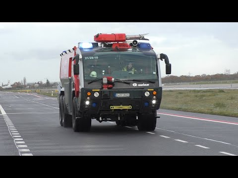 [Wail und Airhorn] Flugfeldlöschfahrzeug (FLF) 29-10 Flughafenfeuerwehr Berlin Brandenburg (BER)